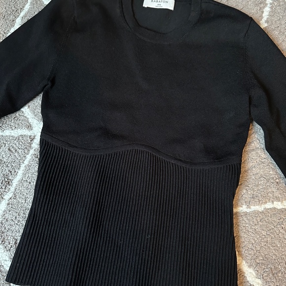 Aritizia Babaton sculpt knit sweater - Picture 3 of 4
